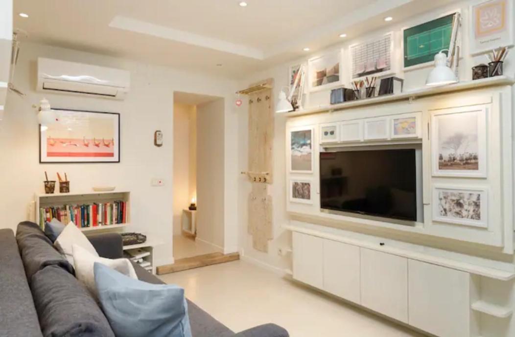 Beautiful & Cozy Apartment In The Heart Of Madrid Exterior foto